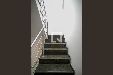 Escada de casa à venda com 3 quartos, 120m² em Vila Nair, São Paulo