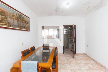 Sala de casa para alugar com 2 quartos, 250m² em Conjunto Residencial José Bonifácio, São Paulo