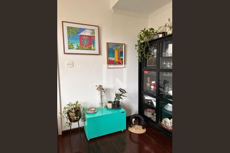 Sala de apartamento à venda com 2 quartos, 68m² em Leblon, Rio de Janeiro