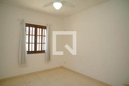 Quarto 1 de casa de condomínio para alugar com 2 quartos, 80m² em Itaipuaçu, Maricá
