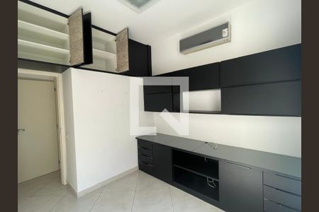 Apartamento para alugar com 3 quartos, 105m² em Leme, Rio de Janeiro