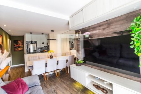 Sala  de apartamento à venda com 3 quartos, 80m² em Jardim Tupanci, Barueri