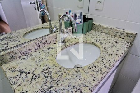 Banheiro da Suíte de apartamento para alugar com 2 quartos, 57m² em Piqueri, São Paulo
