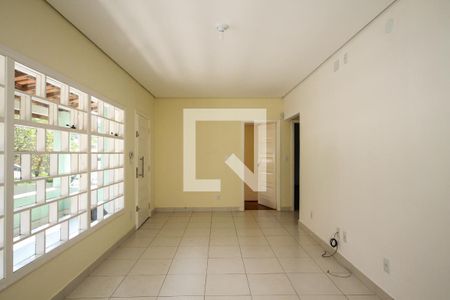 Sala 1 de casa para alugar com 5 quartos, 202m² em Vila Santo Antonio de Carapicuiba, Cotia