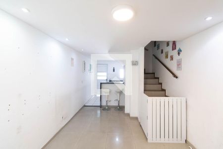 Sala de casa de condomínio para alugar com 2 quartos, 63m² em Campo Grande, Rio de Janeiro