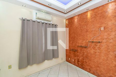 Quarto de casa à venda com 1 quarto, 166m² em Penha Circular, Rio de Janeiro