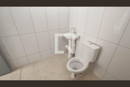Banheiro de casa para alugar com 1 quarto, 34m² em Jardim Dayse, Ferraz de Vasconcelos
