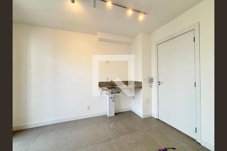 Sala/Cozinha de apartamento à venda com 1 quarto, 25m² em Vila Nova Conceição, São Paulo