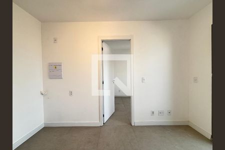 Sala/Cozinha de apartamento à venda com 1 quarto, 25m² em Vila Nova Conceição, São Paulo