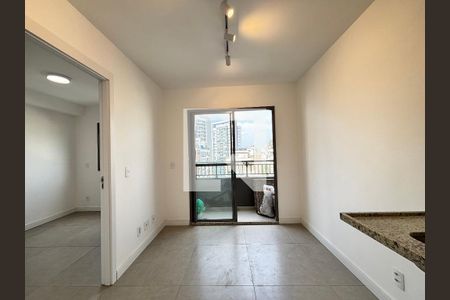 Sala/Cozinha de apartamento à venda com 1 quarto, 25m² em Vila Nova Conceição, São Paulo
