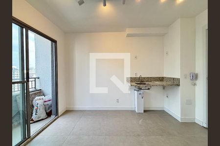 Sala/Cozinha de apartamento à venda com 1 quarto, 25m² em Vila Nova Conceição, São Paulo