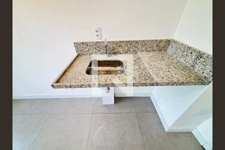 Sala/Cozinha de apartamento à venda com 1 quarto, 25m² em Vila Nova Conceição, São Paulo