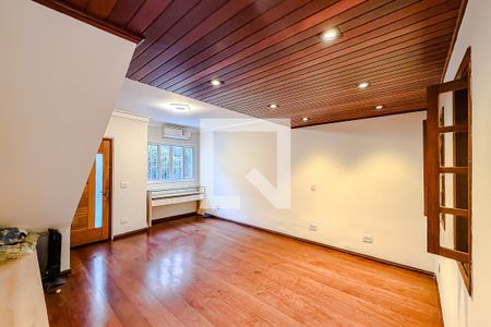 Sala de casa de condomínio para alugar com 2 quartos, 110m² em Vila Mariana, São Paulo
