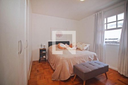 Casa à venda com 3 quartos, 130m² em Bosque da Saúde, São Paulo