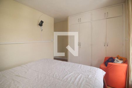 Casa à venda com 3 quartos, 130m² em Bosque da Saúde, São Paulo