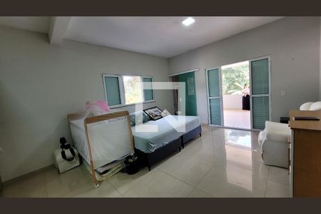 Suite de casa de condomínio para alugar com 3 quartos, 250m² em Chácara Águas da Pedra, Itaquaquecetuba