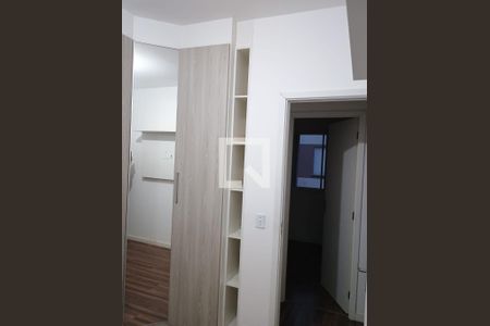 Quarto de casa de condomínio para alugar com 2 quartos, 49m² em Aguassai, Cotia
