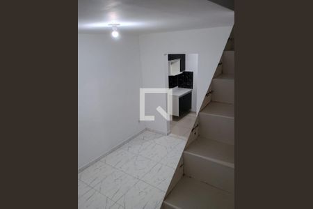 Sala de casa de condomínio para alugar com 2 quartos, 49m² em Aguassai, Cotia