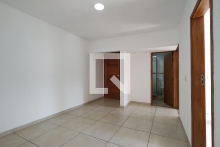 Sala de casa de condomínio para alugar com 2 quartos, 75m² em Pechincha, Rio de Janeiro