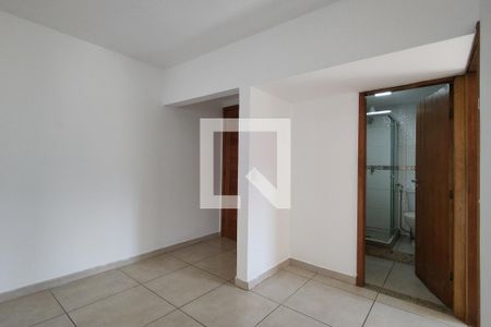 Sala de casa de condomínio para alugar com 2 quartos, 75m² em Pechincha, Rio de Janeiro