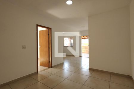 Sala de casa de condomínio para alugar com 2 quartos, 75m² em Pechincha, Rio de Janeiro