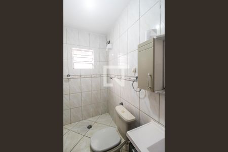 Banheiro de casa para alugar com 2 quartos, 91m² em Jardim Maria Helena, Barueri