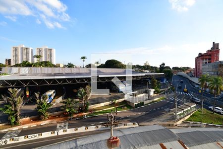 Vista da Sala de apartamento para alugar com 2 quartos, 100m² em Centro, Campinas