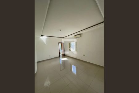 Casa para alugar com 3 quartos, 200m² em Santa Mônica, Uberlândia
