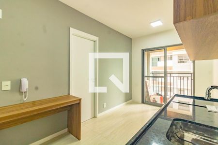 Sala / Cozinha de apartamento para alugar com 1 quarto, 26m² em Jardim Prudência, São Paulo