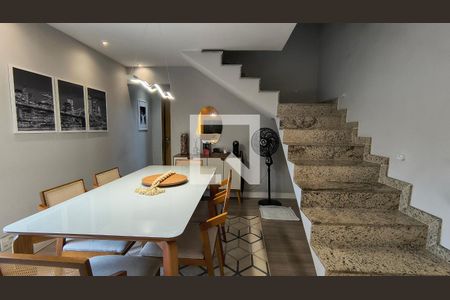 Sala  de casa para alugar com 2 quartos, 120m² em Recreio dos Bandeirantes, Rio de Janeiro