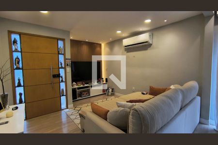 Sala de casa para alugar com 2 quartos, 120m² em Recreio dos Bandeirantes, Rio de Janeiro