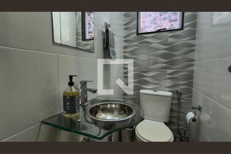 Lavabo de casa para alugar com 2 quartos, 120m² em Recreio dos Bandeirantes, Rio de Janeiro