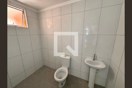 Banheiro  de casa para alugar com 1 quarto, 36m² em Jardim Dayse, Ferraz de Vasconcelos