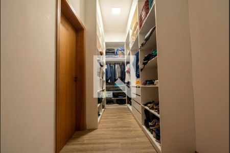 Casa à venda com 3 quartos, 212m² em Swiss Park, Campinas