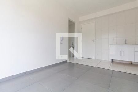 Sala de apartamento para alugar com 2 quartos, 45m² em Jardim Maringa, São Paulo