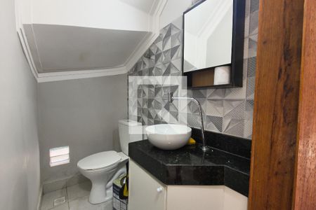 Lavabo de casa de condomínio para alugar com 2 quartos, 180m² em Boqueirão, Praia Grande