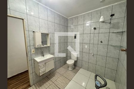 Banheiro 1 de casa para alugar com 2 quartos, 125m² em Jardim Bonifacio, São Paulo