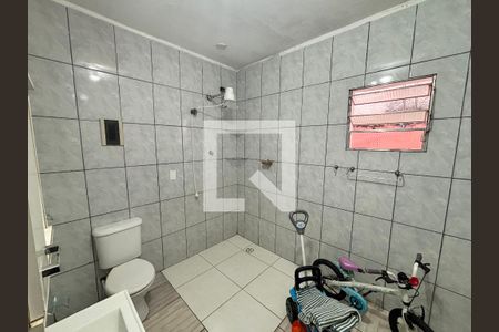 Banheiro 1 de casa para alugar com 2 quartos, 125m² em Jardim Bonifacio, São Paulo