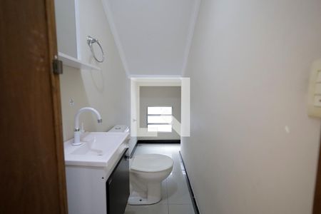 Banheiro 1 de casa para alugar com 3 quartos, 185m² em Jardim Las Vegas, Santo André