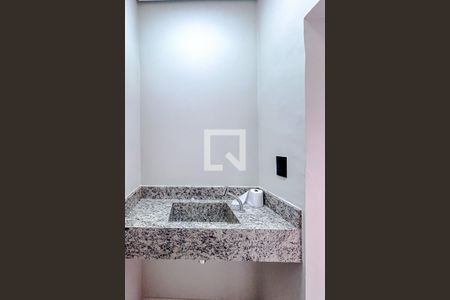 Lavabo de casa à venda com 4 quartos, 150m² em Vila Carrão, São Paulo