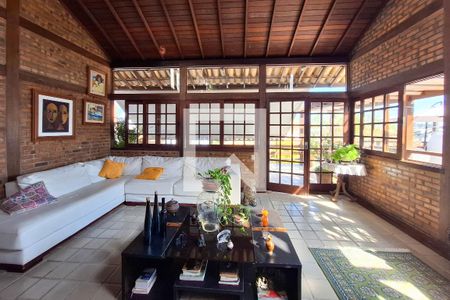 Sala 1 de casa de condomínio à venda com 4 quartos, 235m² em Badu, Niterói