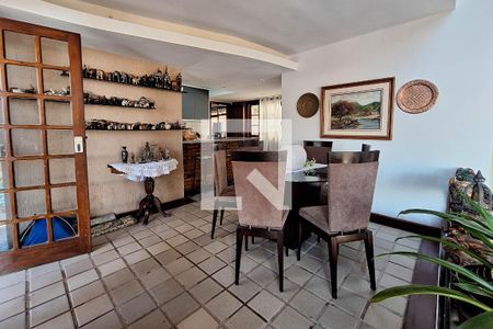 Sala 2 de casa de condomínio à venda com 4 quartos, 235m² em Badu, Niterói