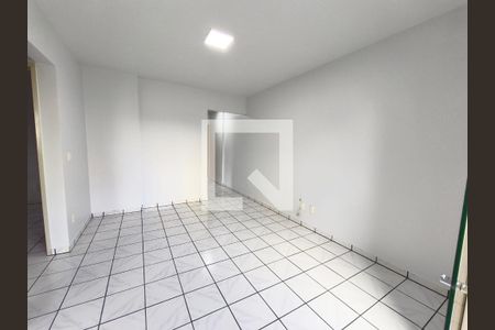 Sala de apartamento para alugar com 2 quartos, 56m² em Residencial Eldorado, Goiânia