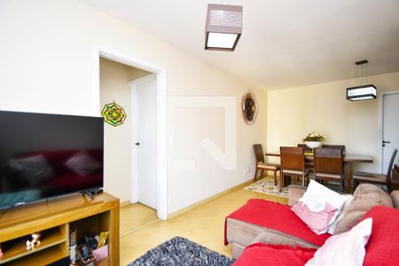 Sala de estar de apartamento à venda com 2 quartos, 68m² em Vila Madalena, São Paulo