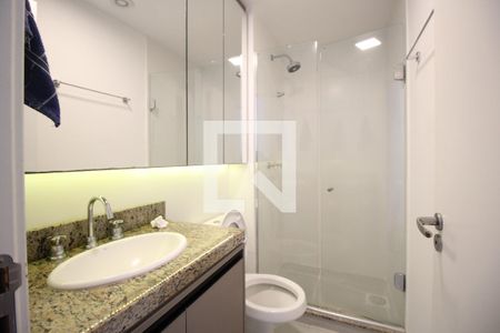 Banheiro de apartamento para alugar com 1 quarto, 35m² em Moinhos de Vento, Porto Alegre