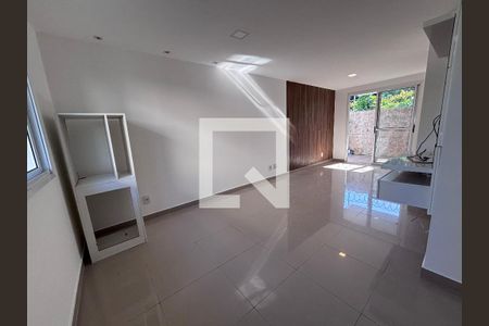 Sala de casa de condomínio à venda com 3 quartos, 190m² em Vargem Grande, Rio de Janeiro