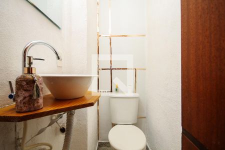 Lavabo de casa de condomínio para alugar com 2 quartos, 70m² em Jardim Petropolis, Cotia