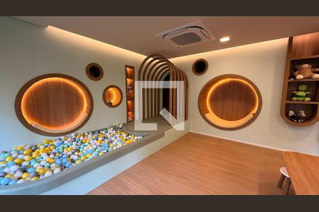 Apartamento à venda com 3 quartos, 123m² em Moema, São Paulo