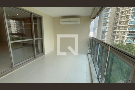 Varanda de apartamento para alugar com 4 quartos, 260m² em Barra da Tijuca, Rio de Janeiro