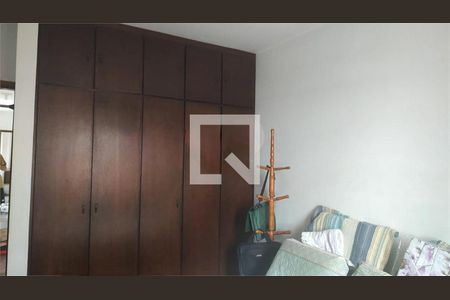 Casa à venda com 3 quartos, 200m² em Parque Maria Domitila, São Paulo